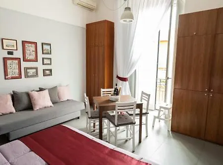 La Dimora Dei Reali Hotel *