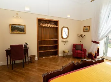 Hotel La Dimora Dei Reali *