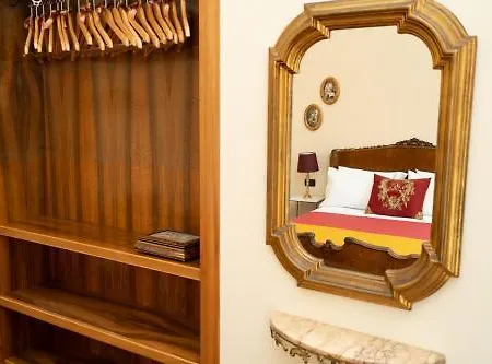 Hotel La Dimora Dei Reali *
