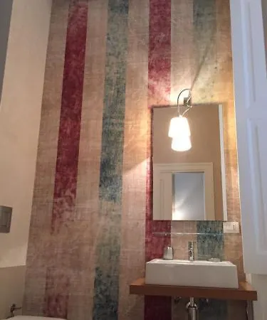 La Dimora Dei Reali Hotel *