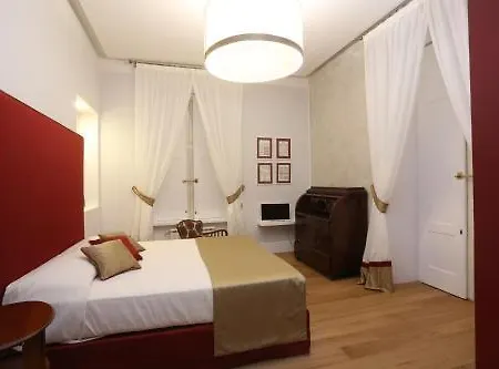 Hotel La Dimora Dei Reali *